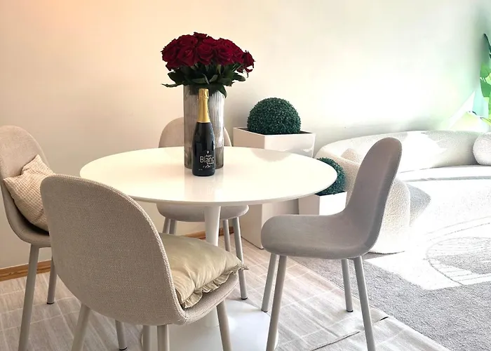 3 Bedroom - Central Apartment Near Oslo Station